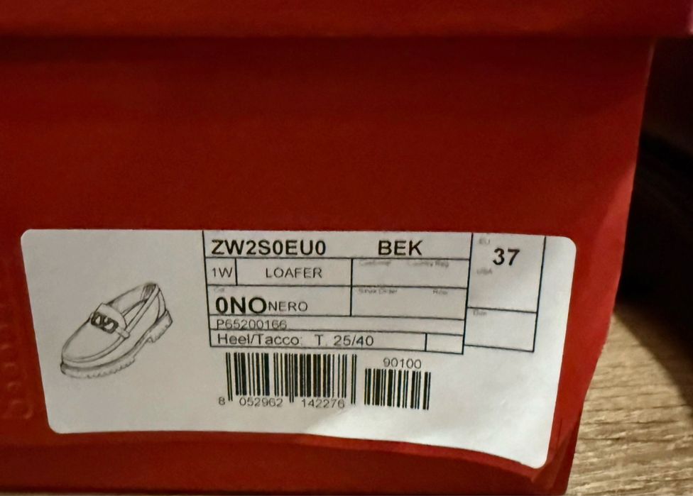 Valentino Garavani Мокасини/есен 2025