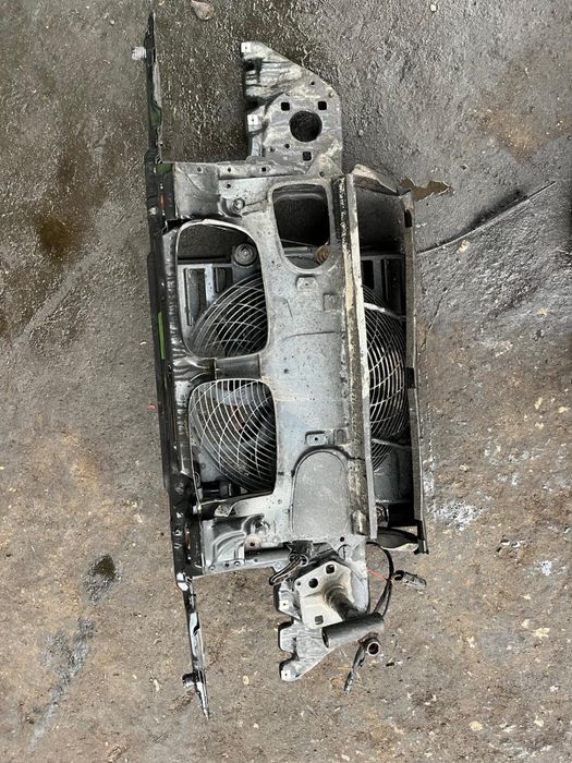 Bmw e39 2.5i 170ks очиларка радиатори перки мотор M52