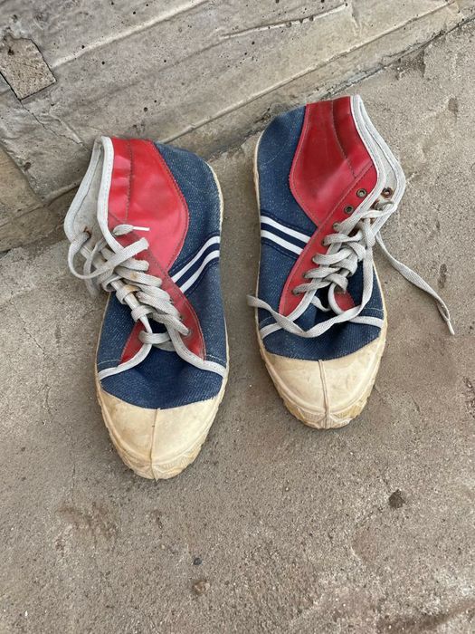 Спортивная обувь