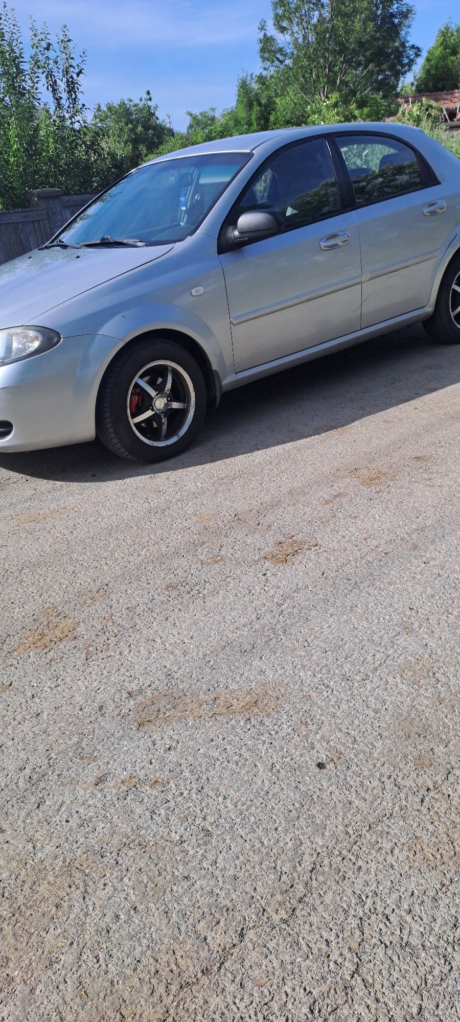 Vând chevrolet laceti