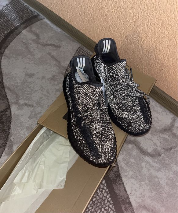 Yezzy 350 чисто нови уникални