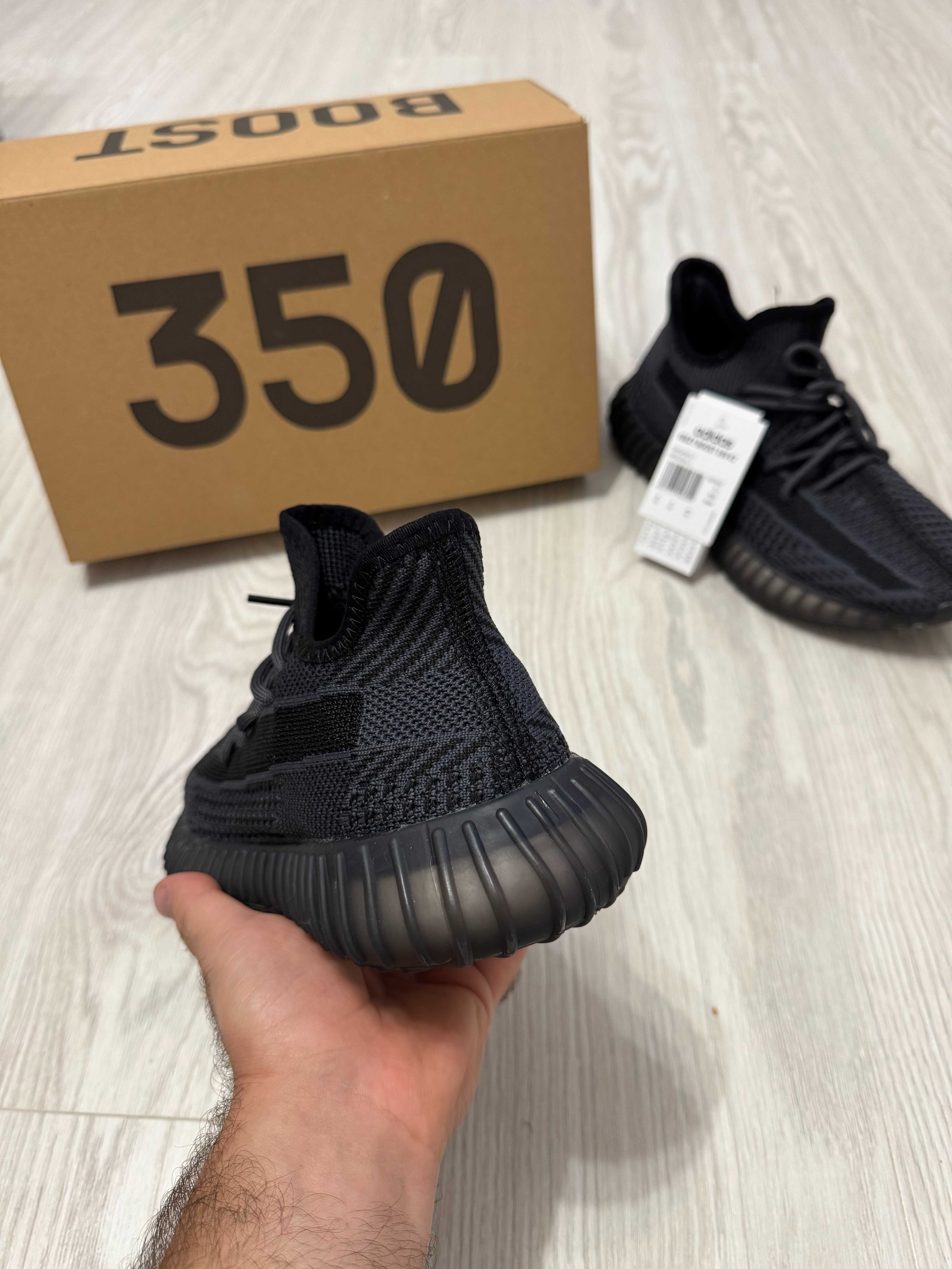 Adidasi Yeezy Boost 350 V2, SNEAKERS NOI, Full Box - Black
