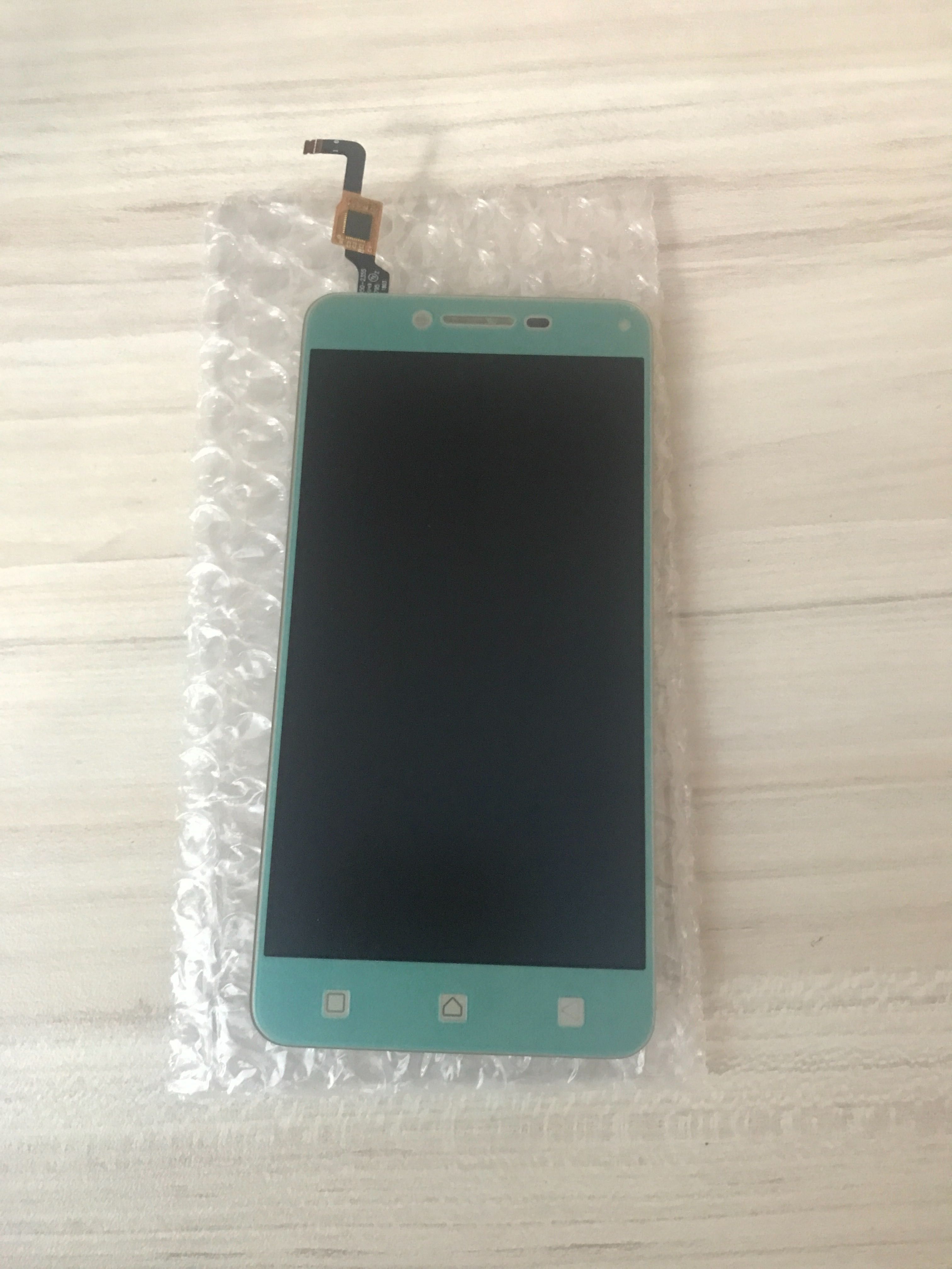 Нов бял дисплей + тъчскрийн за Lenovo S60 S60W
