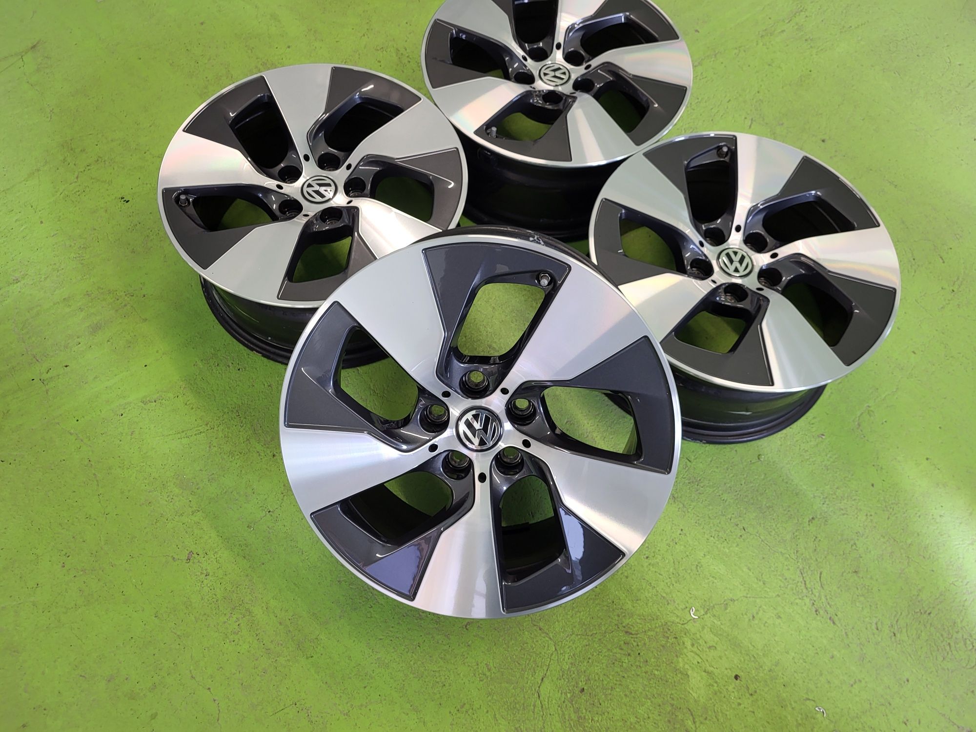 17 5x112 Vw Passat Touran Skoda Audi A4 A5 A6 5х112