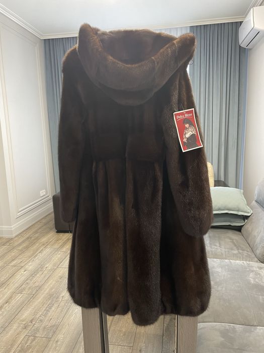 Шуба норковая новая длина ниже колен размер 46