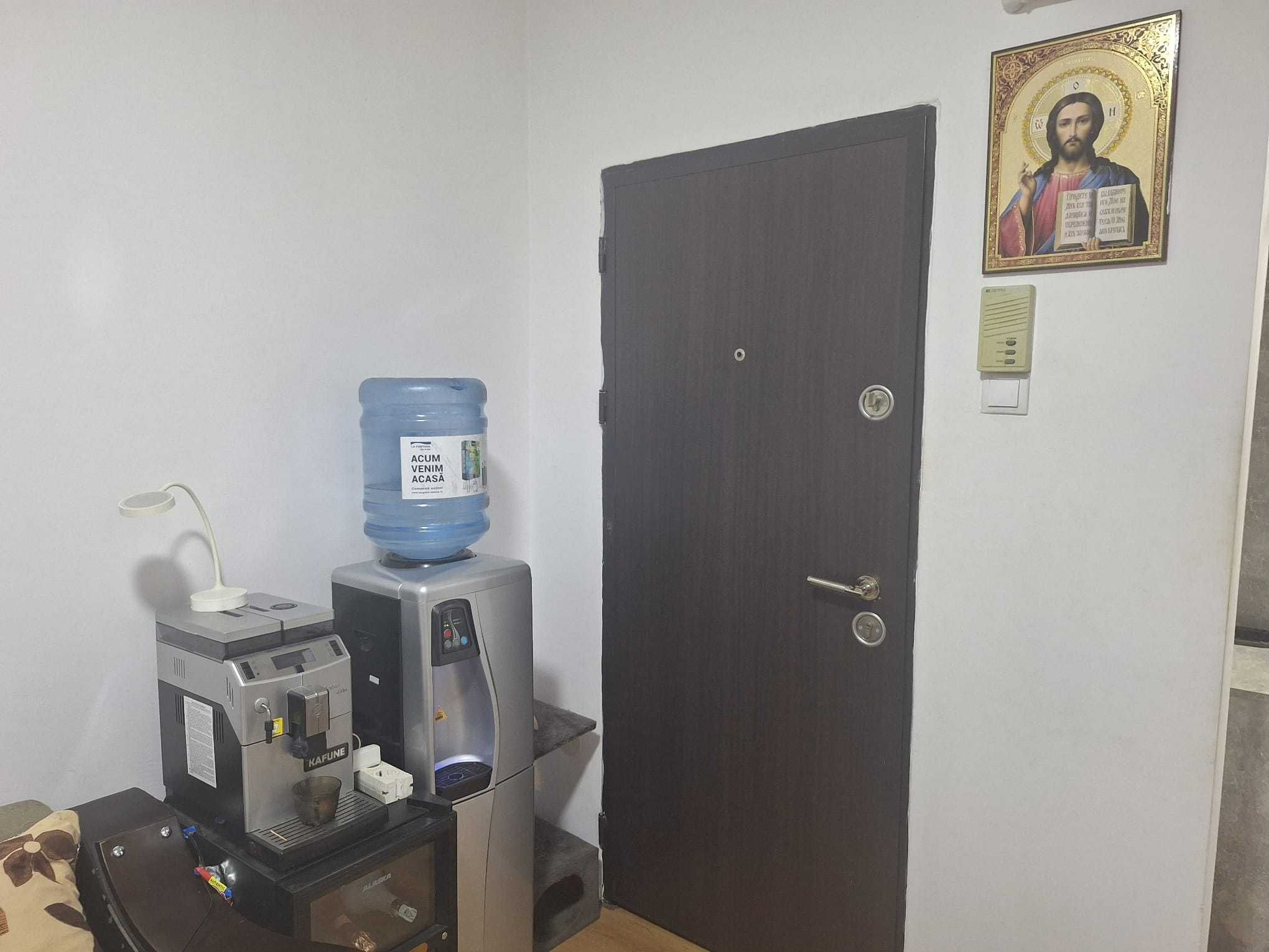 Vand apartament cu 2 camere zona Vasile AARON