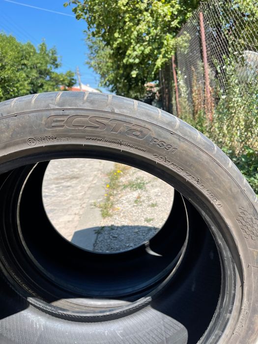 Продавам гуми 295/35/20
