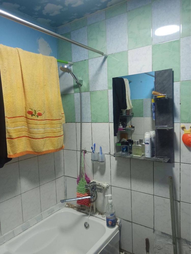 Продаётся 2 ком ОКТЯБРЬ