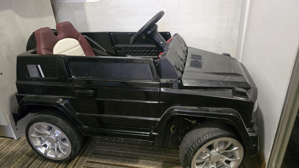 Продам машину на пульте управление