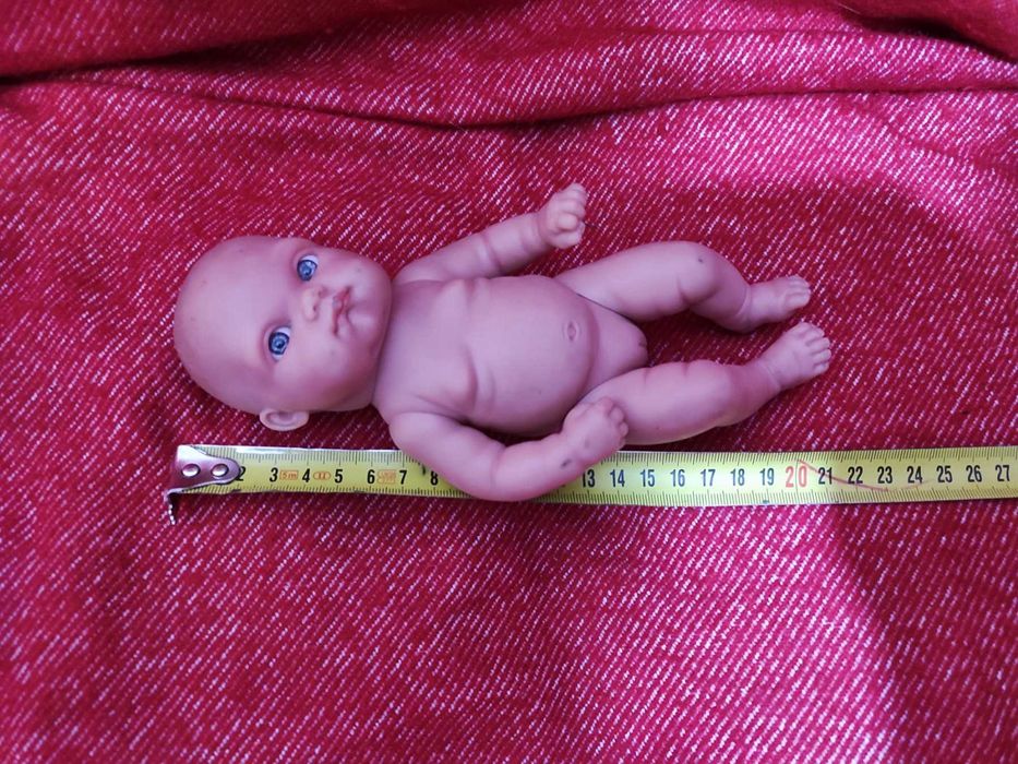 Детски кукли с дрехи