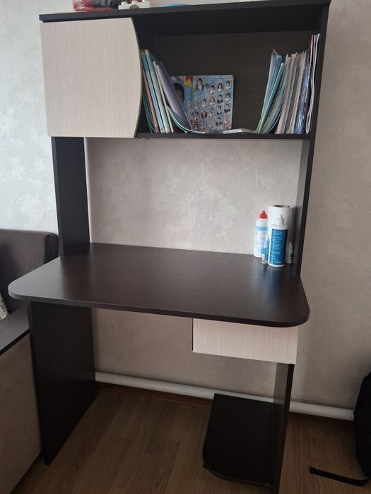 Стол  для школьника