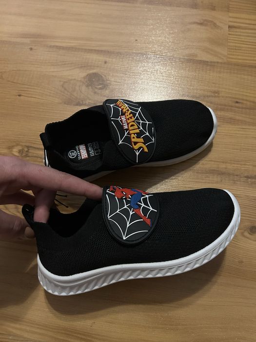 Adidasi noi copii nr 32