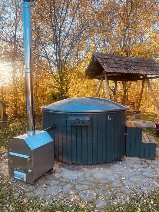 Inchiriez cabana / Cabana Robert Valea Avrigului cu CIUBAR