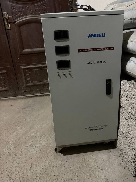 Stabilizator Andeli 30000 VA