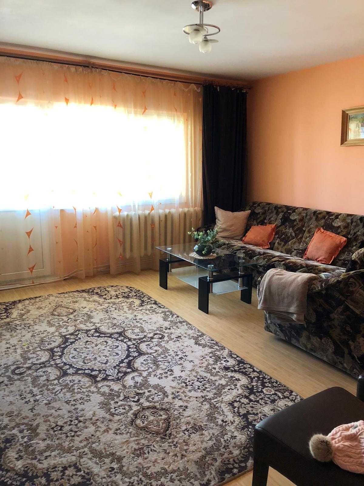 Apartament 3 camere, zona TRAIAN