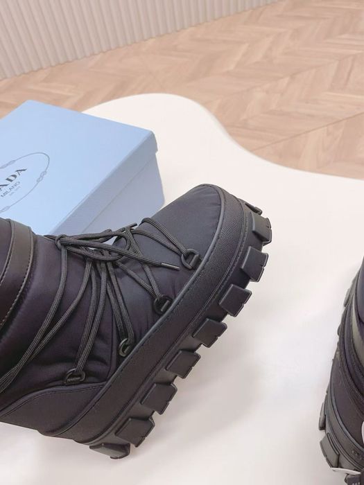 Apreschiuri Prada - 37 si 39