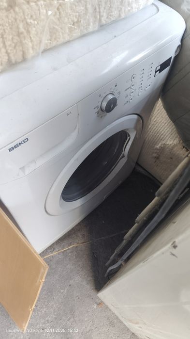 Стиральная машина в хорошем рабочем состоянии