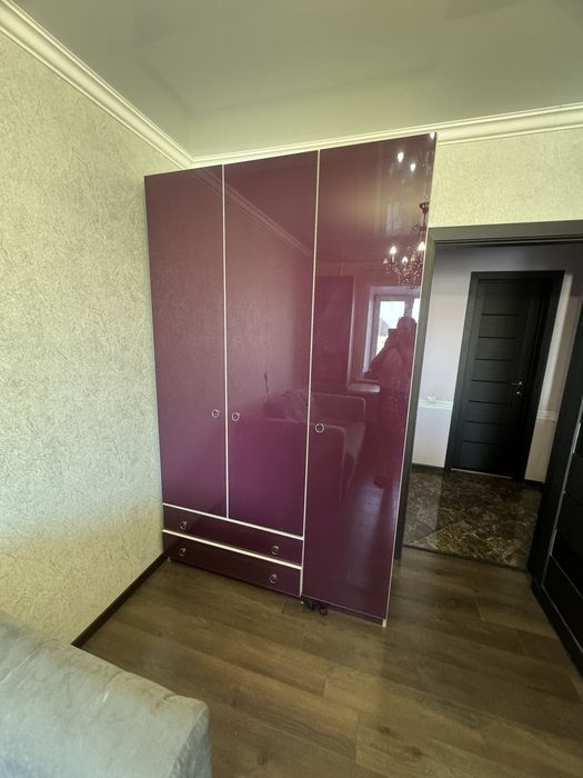 Продам  десткий спальный гарнитур