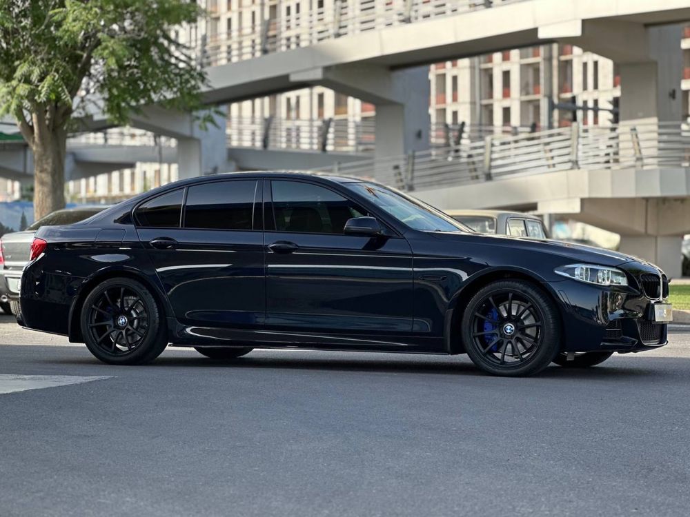 BMW 535Xi F10 2011 год