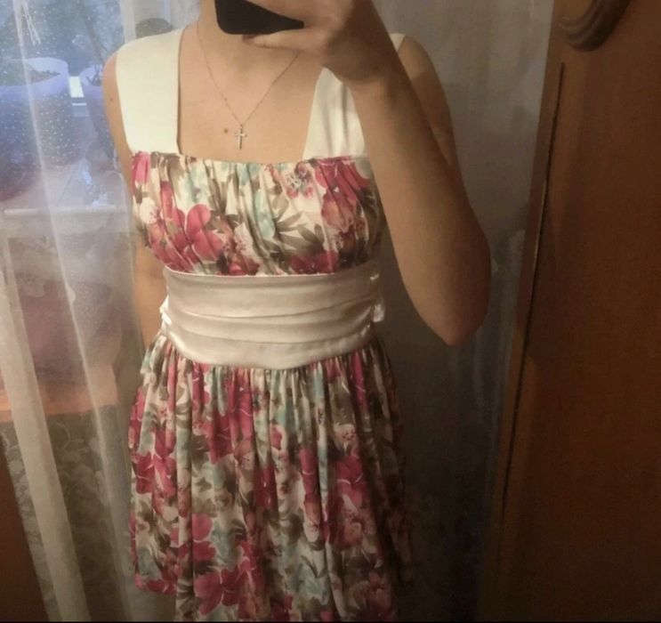 Rochie elegantă de vară pentru ocazii speciale