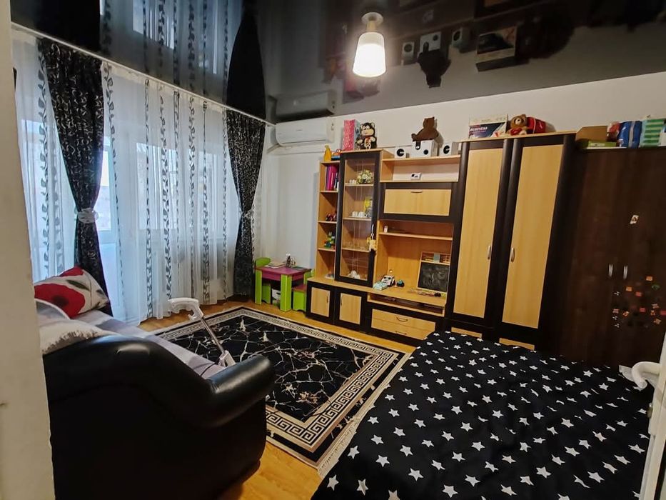 Vând garsoniera zona centrala