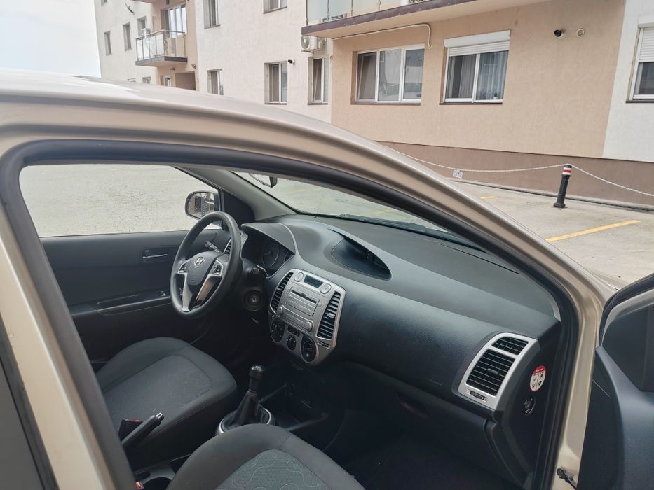 Vând Hiunday I20 proprietar