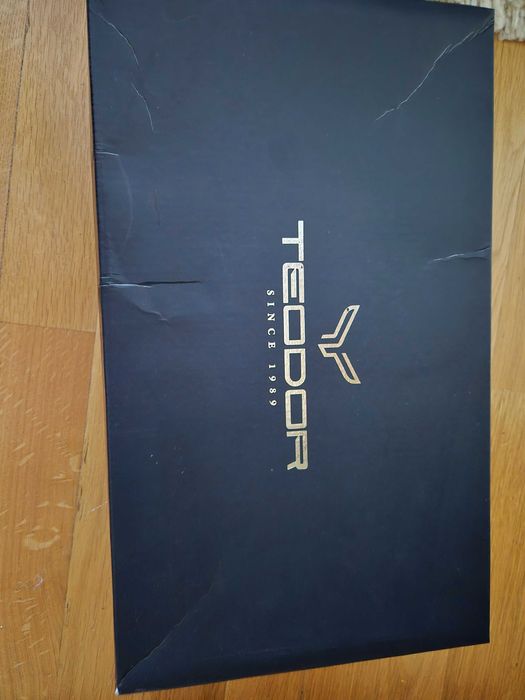 Мъжки обувки, чисто нови