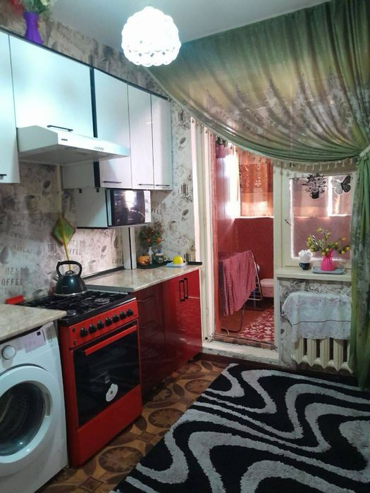 Kvartira sotiladi 2 xona