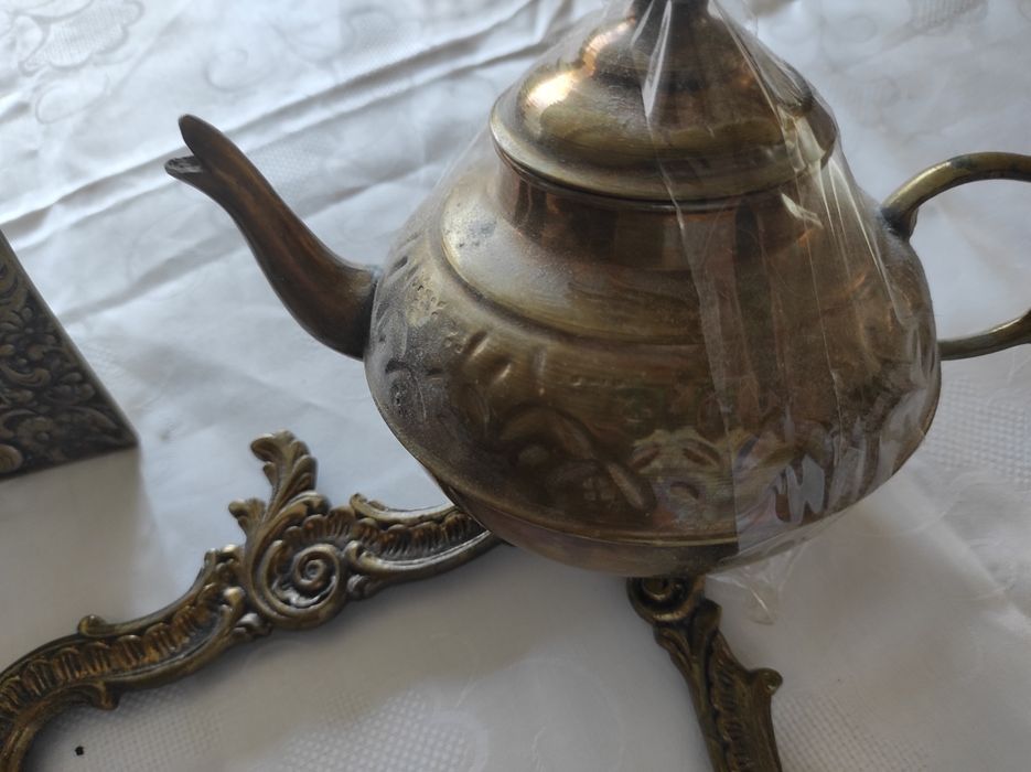 Бронзови предмети. Кани ,рамки кутия за бижута