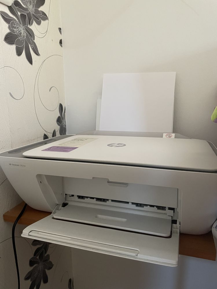 Imprimanta color HP Deskjet 2820e