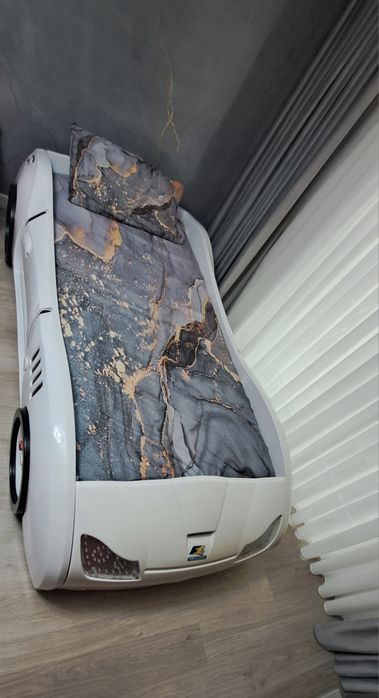 Vand pătuț copii masina curse