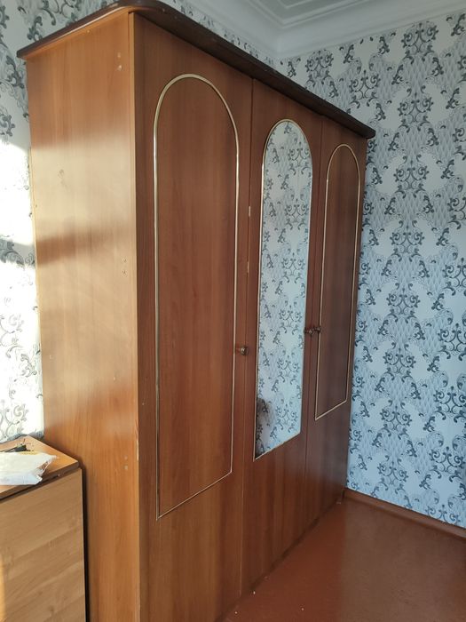 Продается шифоньер.