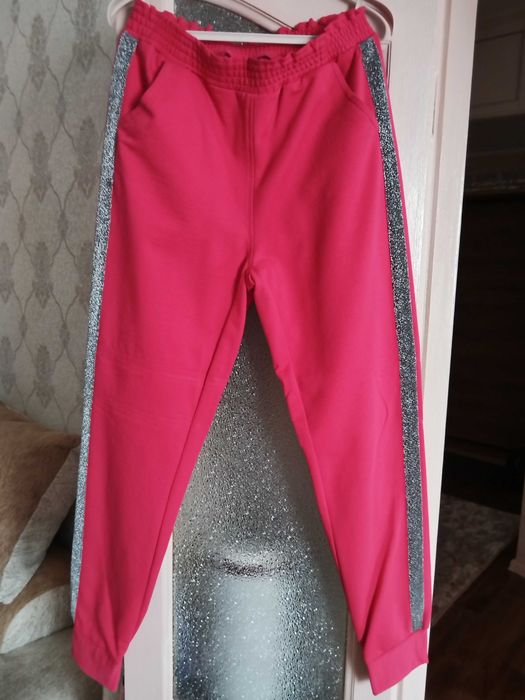 Продам спортивный костюм