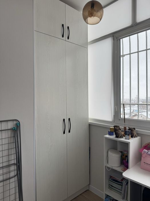 Шкаф высокий  белый