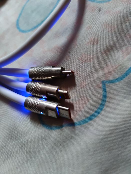 Cablu de încărcare 3 în 1