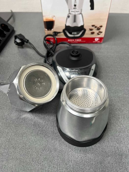 Електрическа кафеварка Bialetti Moka Easy Timer , 365W
