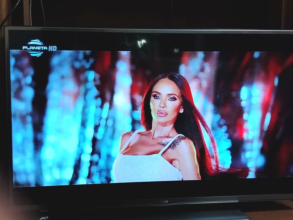 SMART LED телевизор LG 39 инча, FullHD, 3D