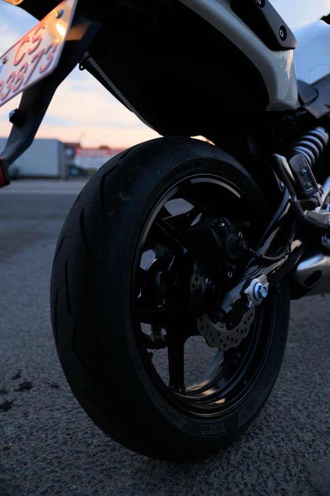 Vând Kawasaki ER-6n impecabil! Rar efectuat