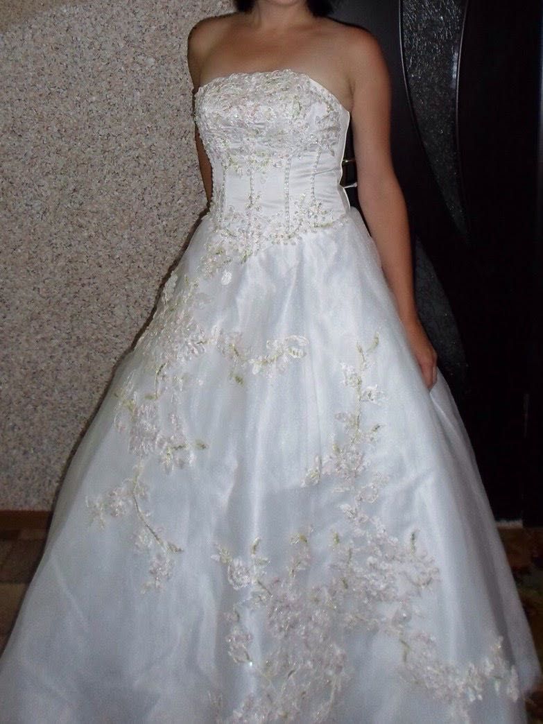 Платье свадебное, выпускное, узату