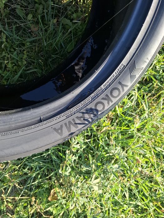 Vand 2 sau set 4 anvelope 275 40 20 yokohama de iarna bune dot 2021