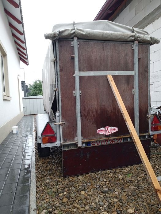 Remorcă  înmatriculată