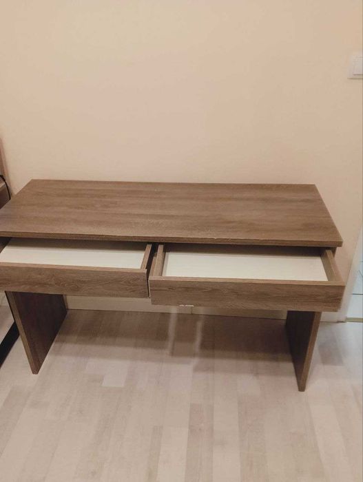 Стол не большой но удобный