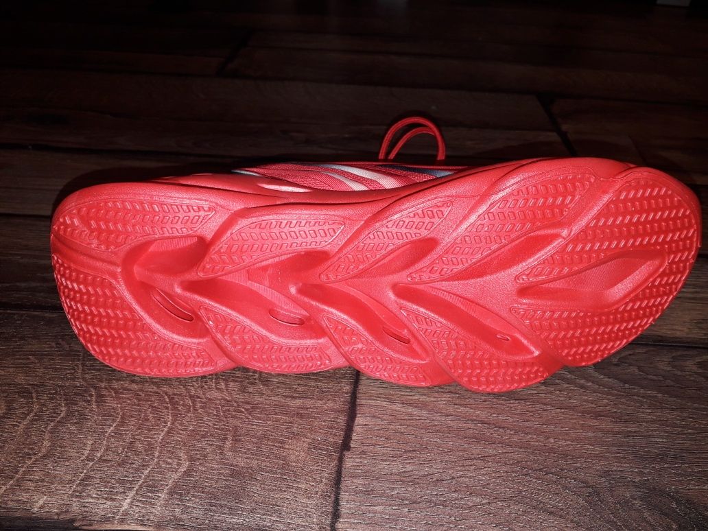 Pantofi sport noi,usori si confortabili,marime 41