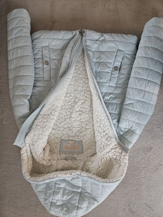 Vand geaca groasa Michael Kors marimea 10-12 ani