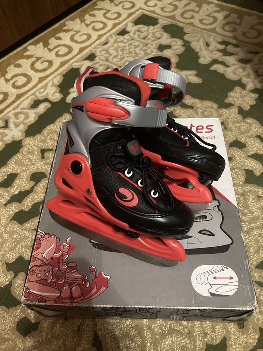 Продам детские коньки размер 26-29