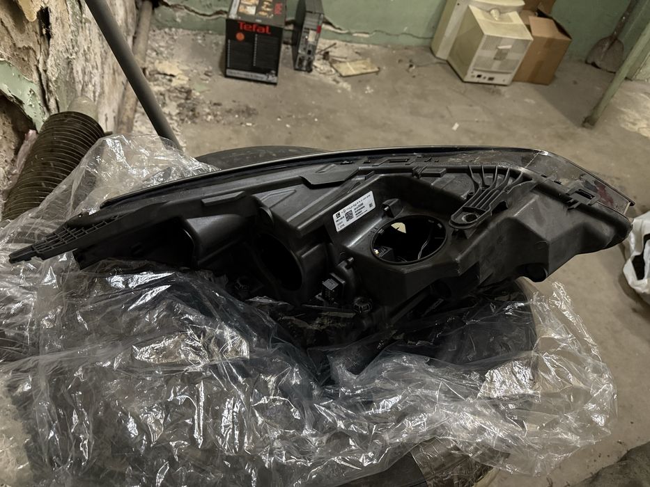 Оригинален LED фар за Opel Astra K – Ляв