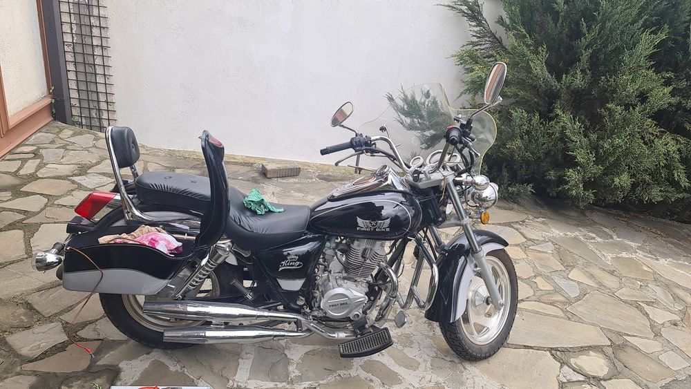 Vand motocicleta first bike