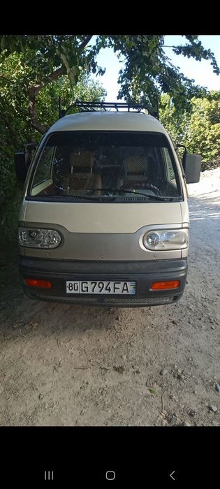 Damas rusumli avtomobil sotiladi