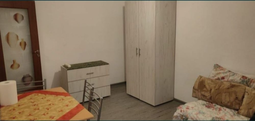 Închiriez garsonieră