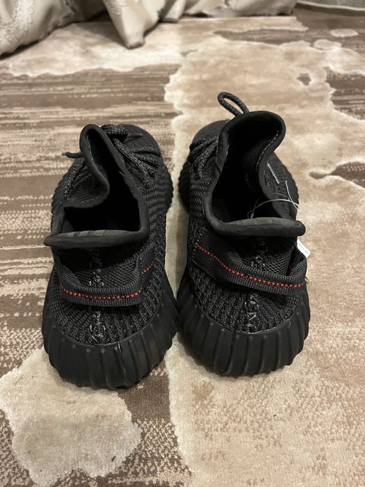 Yeezy 350 V2 Boost, 41 1/3, noi cu eticheta